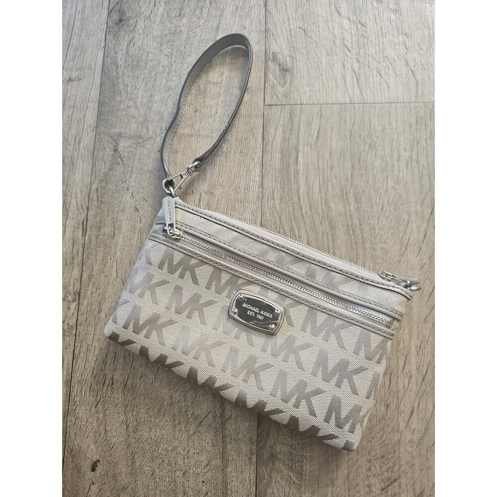 Grey MICHAEL KORS 8 Inch Wristlet
